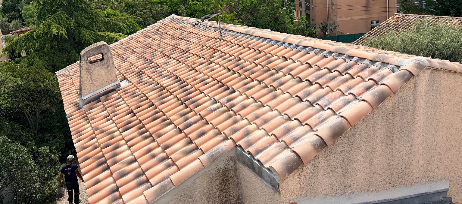 Réfection complète d'une toiture en tuiles à Marseille — RF Toiture